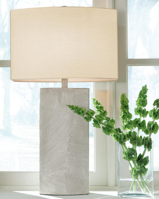Lámpara de mesa Bradard Poly (1/CN)