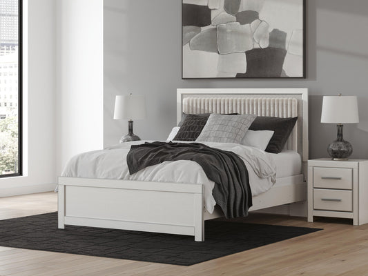 Cama tapizada Zuraleus Queen con panel