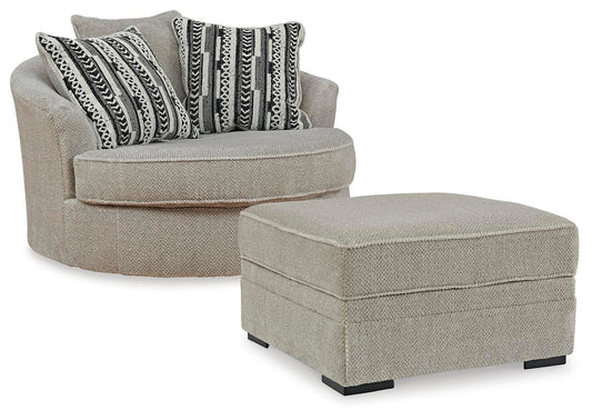 Sillón y otomana Calnita
