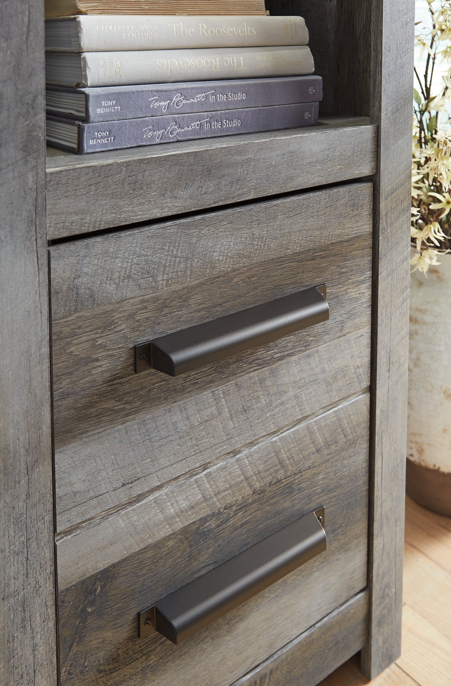 Centro de entretenimiento Wynnlow de 4 piezas