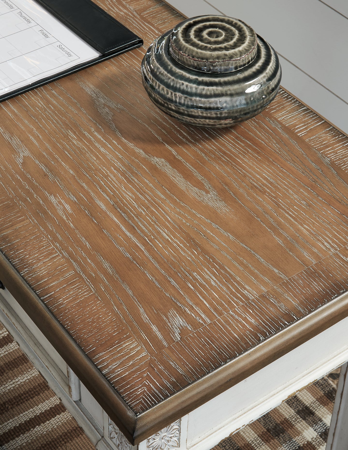 Escritorio Realyn de 2 piezas para oficina en casa