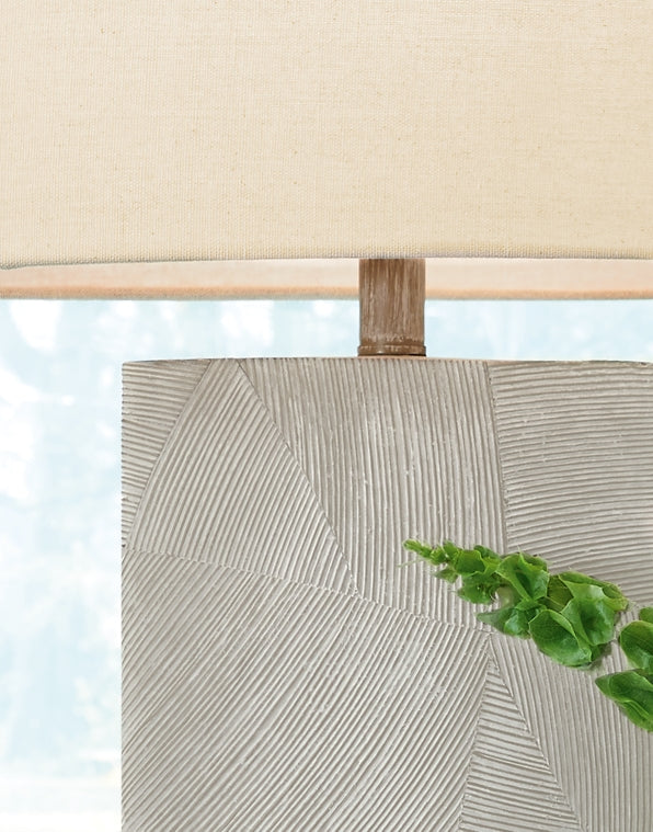 Lámpara de mesa Bradard Poly (1/CN)