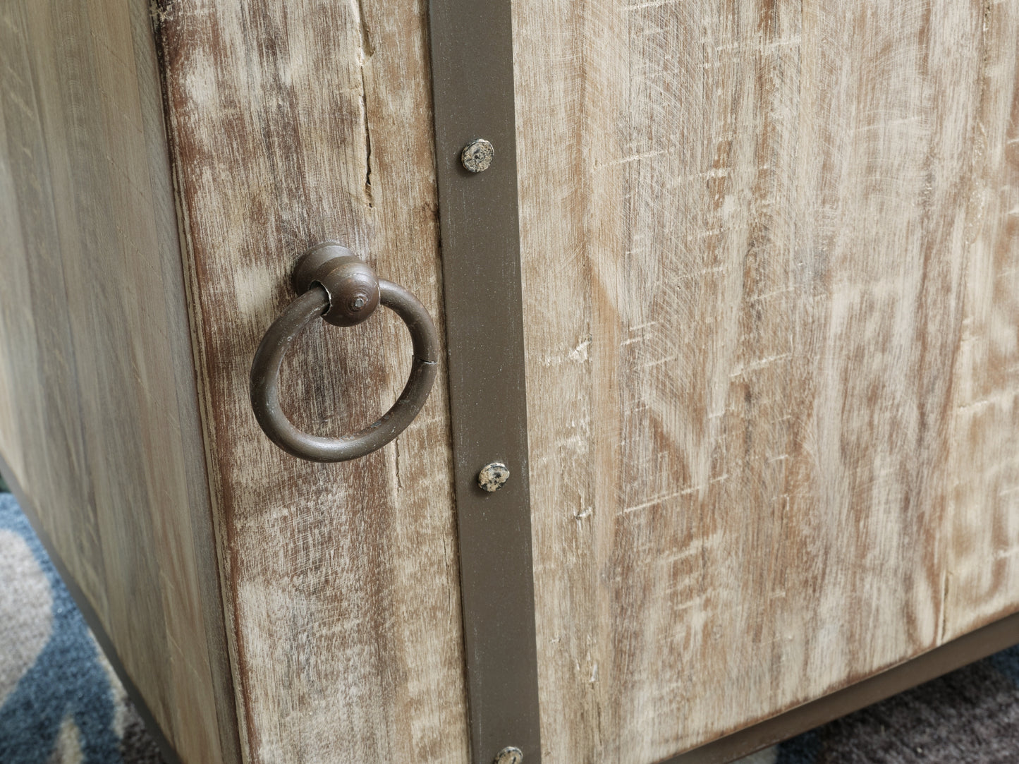 Gabinete auxiliar Laddford