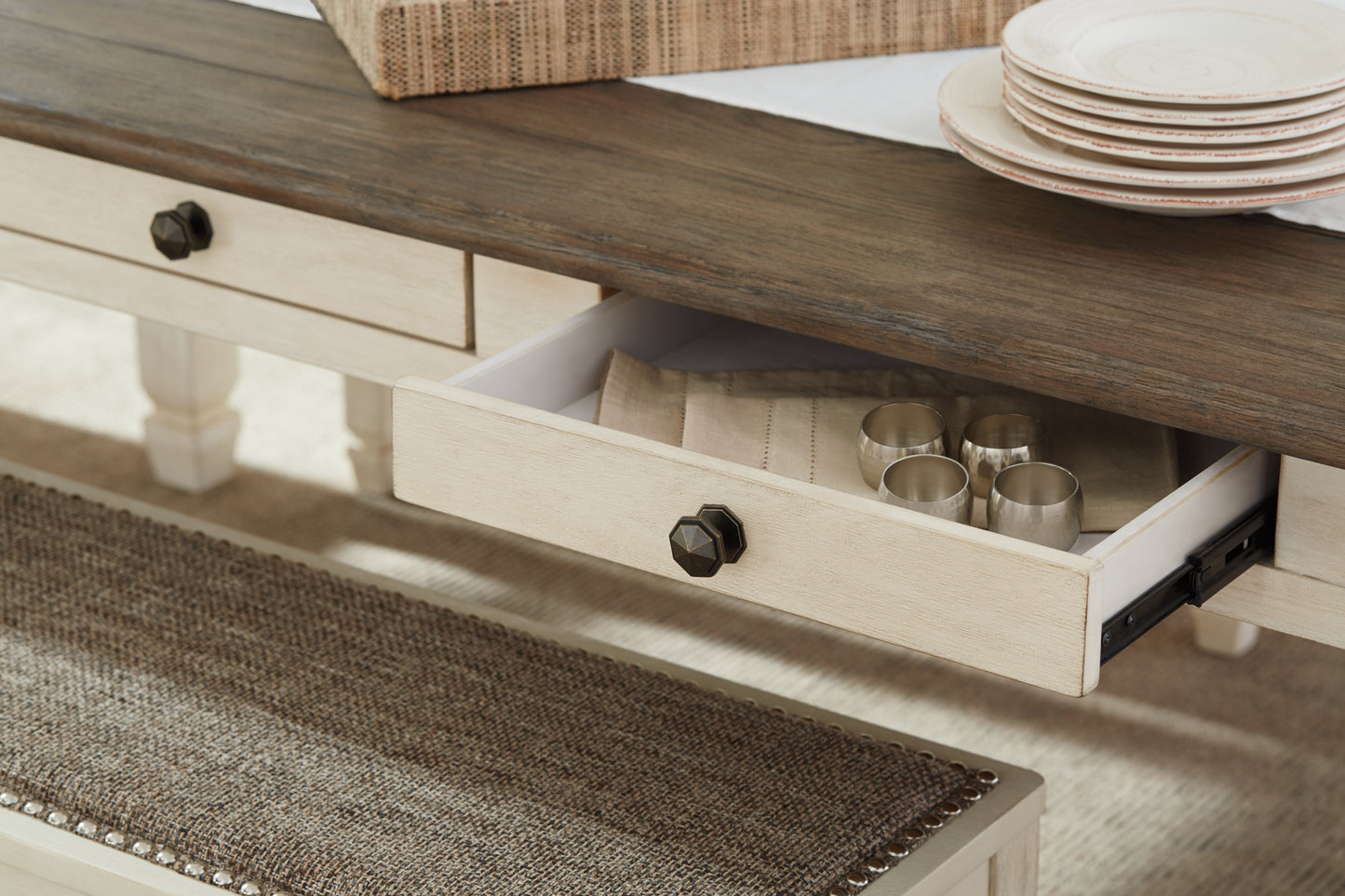 Mesa de comedor Bolanburg y 6 sillas