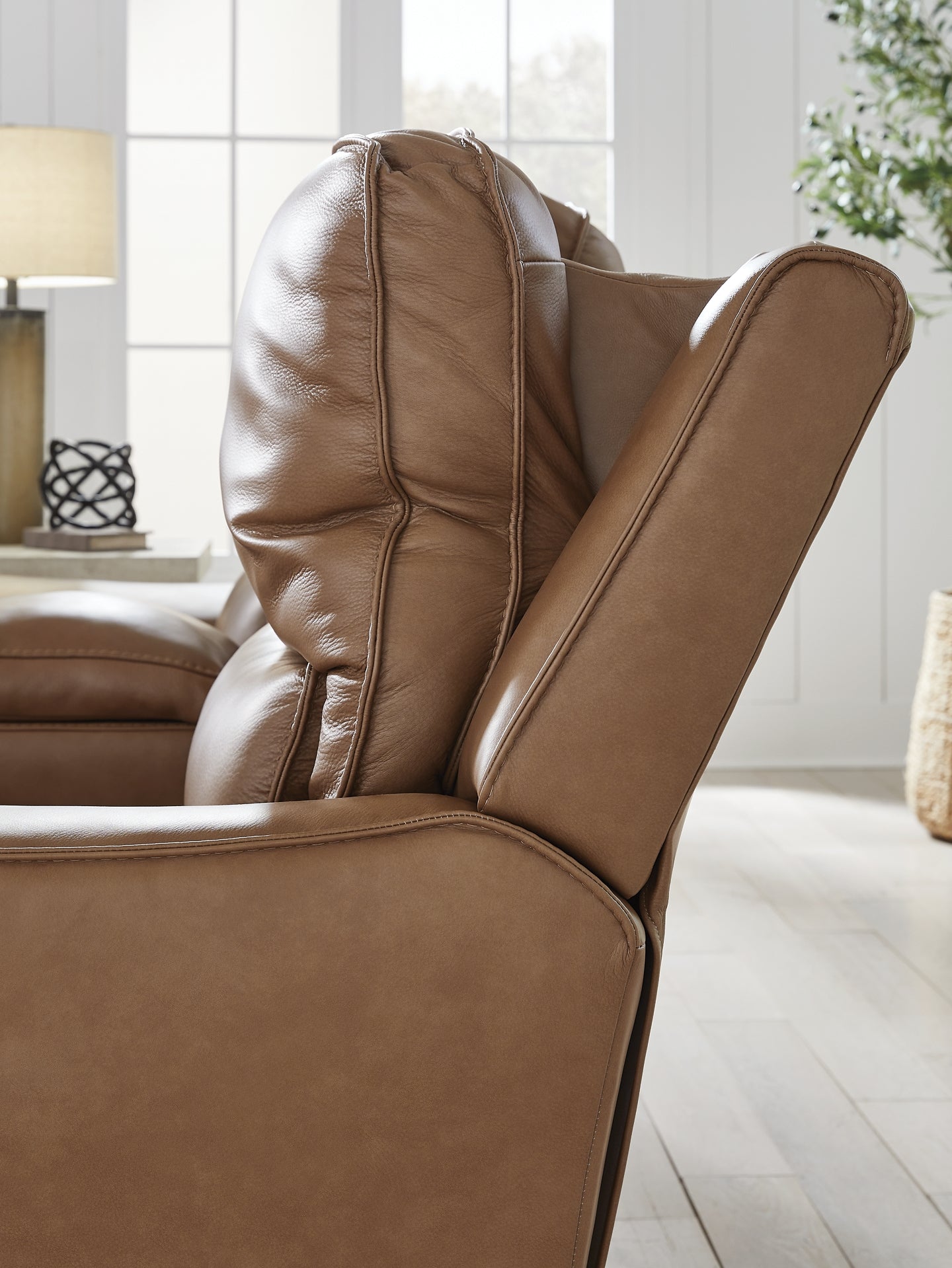 Sillón reclinable eléctrico DeepWakes con reposacabezas ajustable