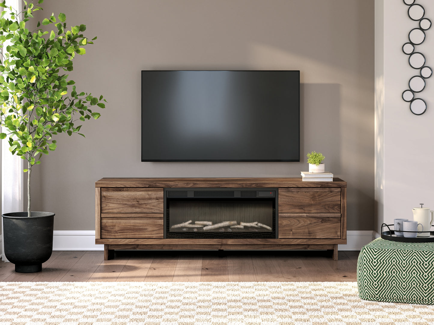 Soporte de TV Zadilyn de 72" con chimenea eléctrica