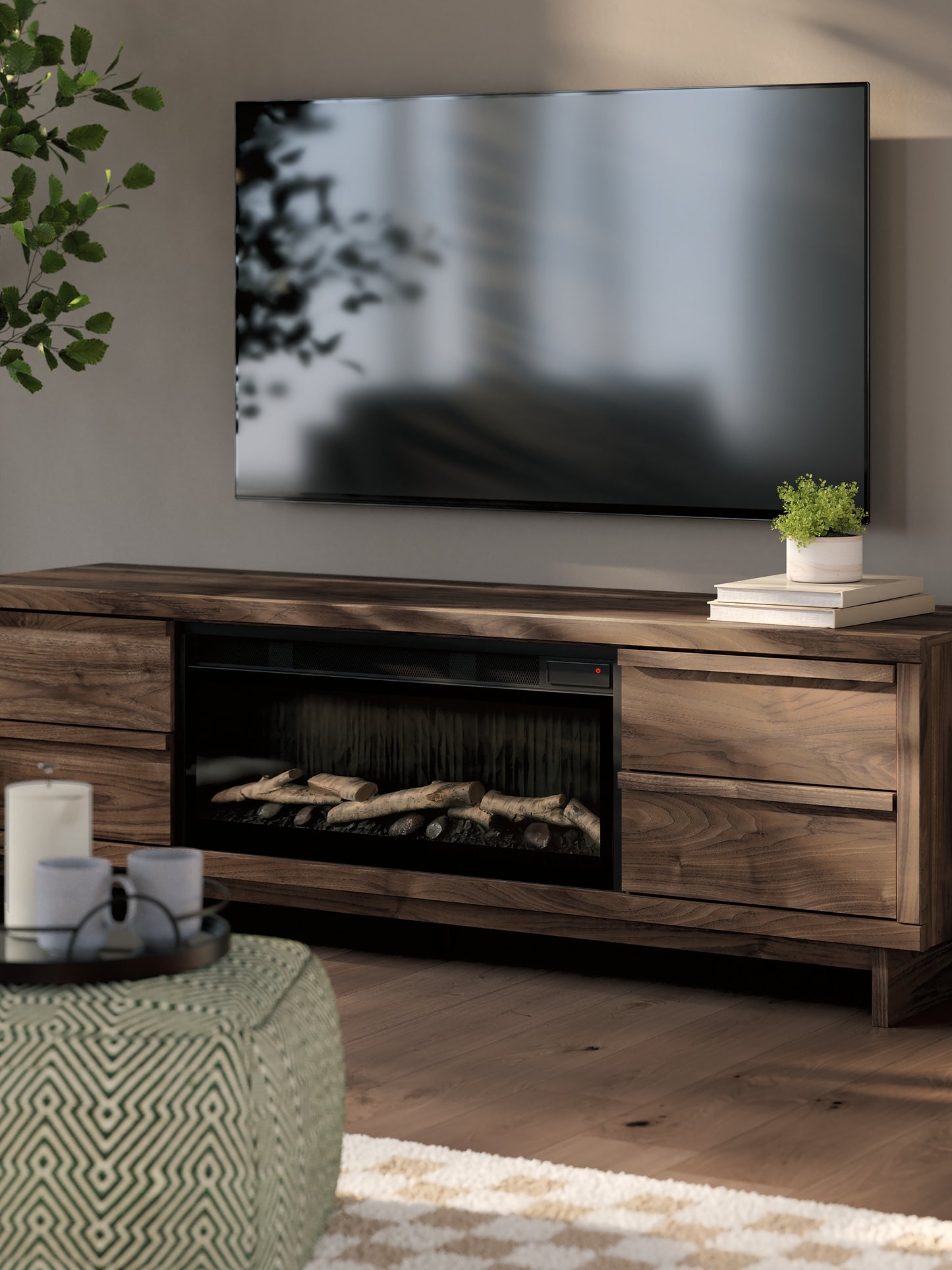 Soporte de TV Zadilyn de 72" con chimenea eléctrica