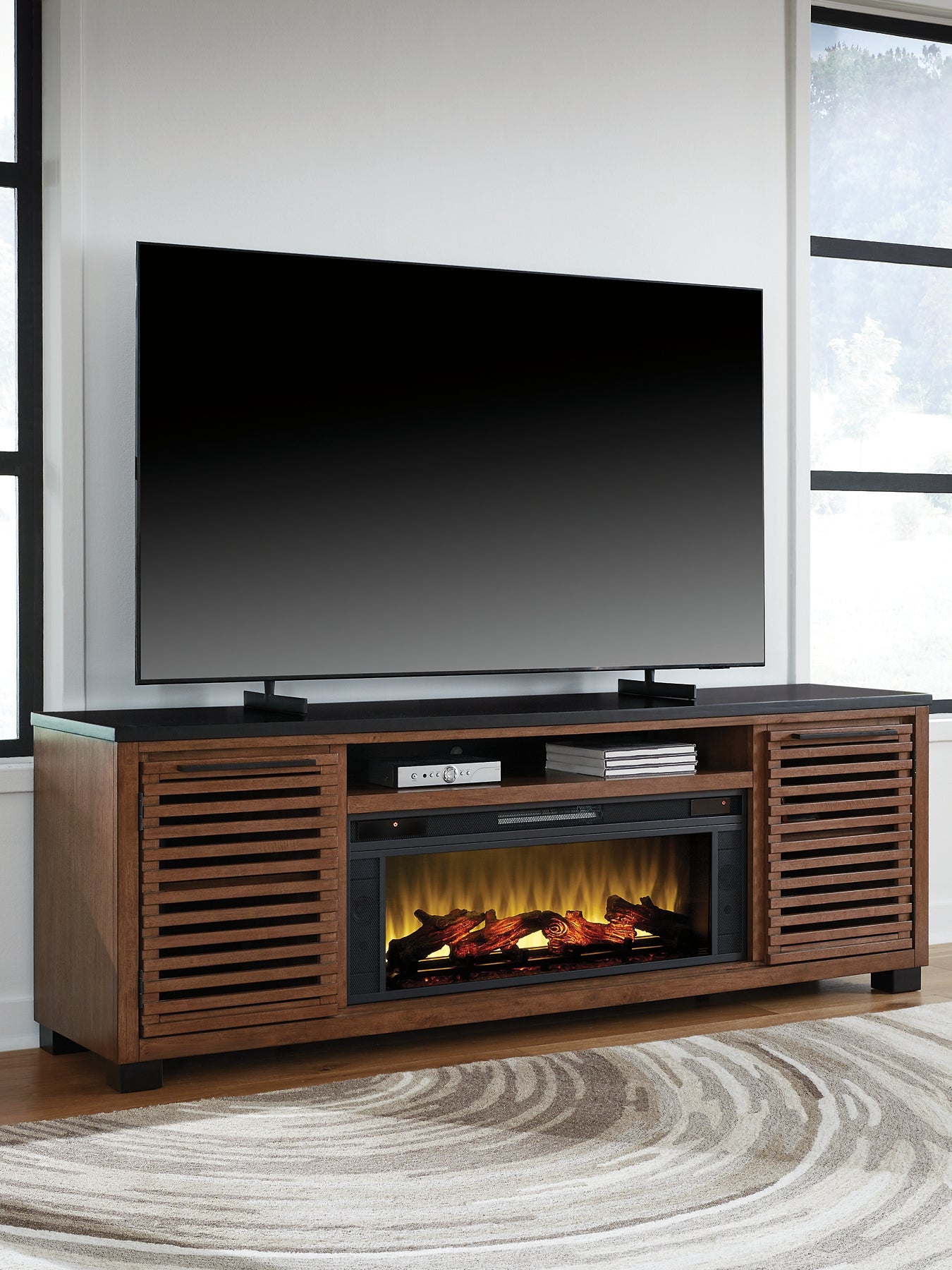 Soporte de TV Kallari de 84" con chimenea eléctrica