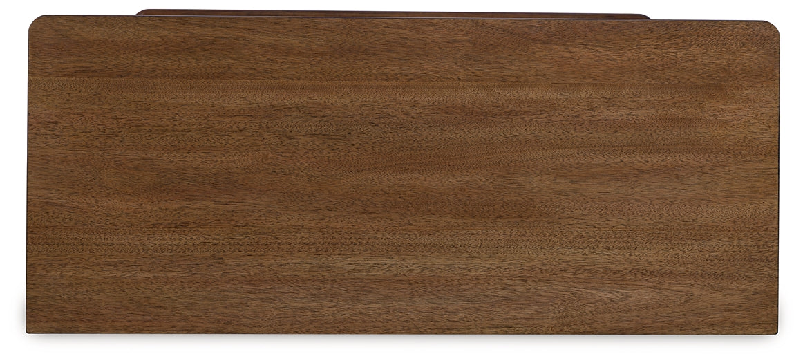 Cómoda Rowlenstown de cinco cajones