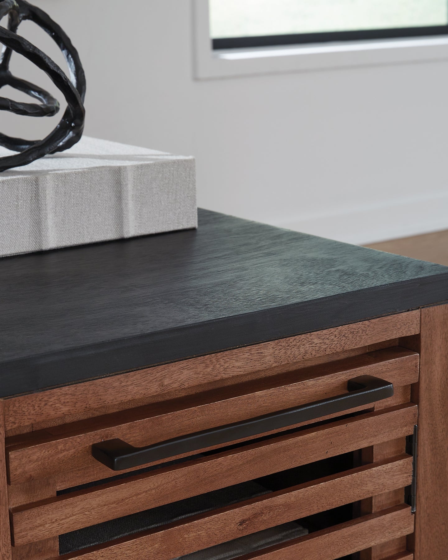 Mesa auxiliar Kallari