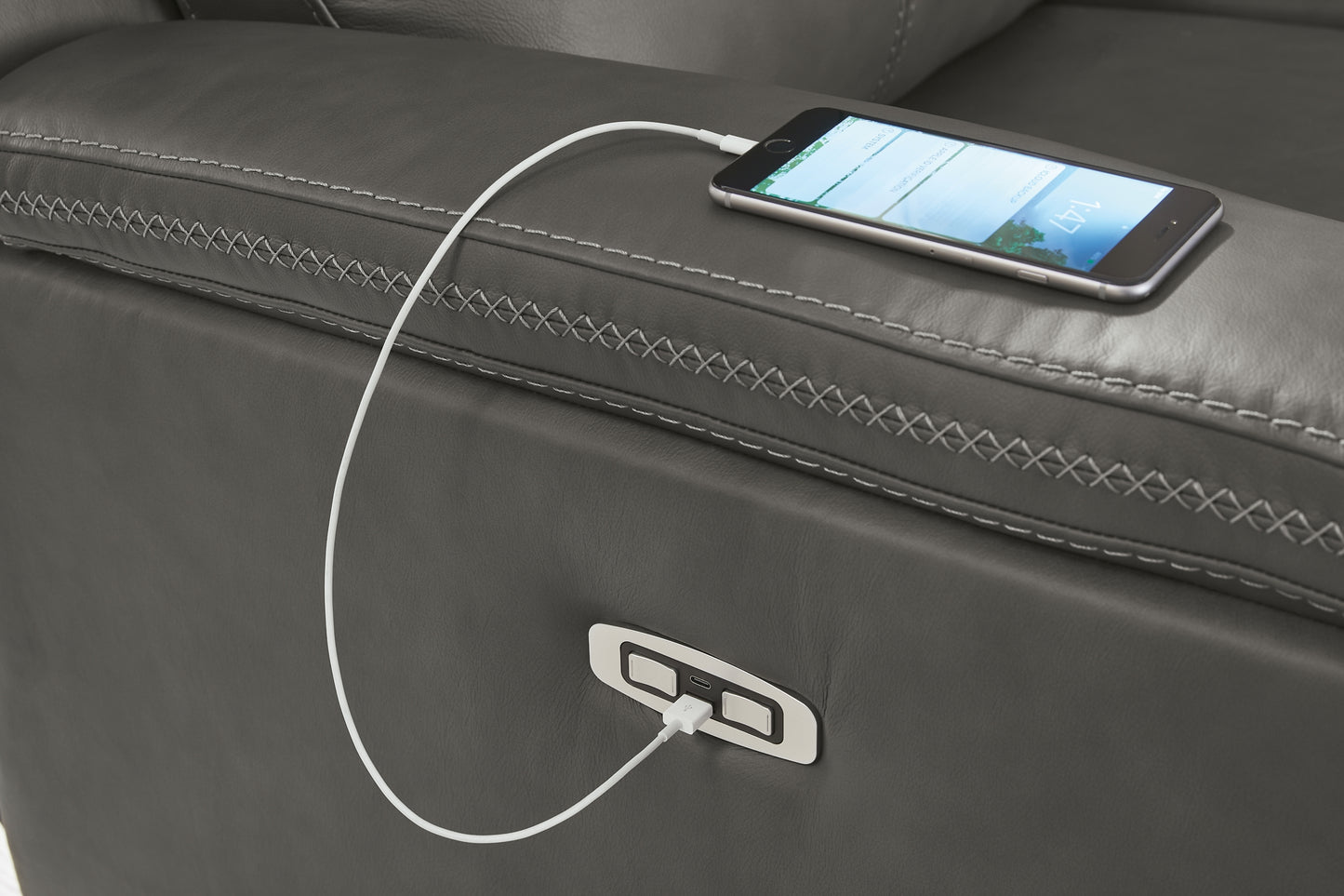 Sofá Bleckley PWR REC con reposacabezas ajustable