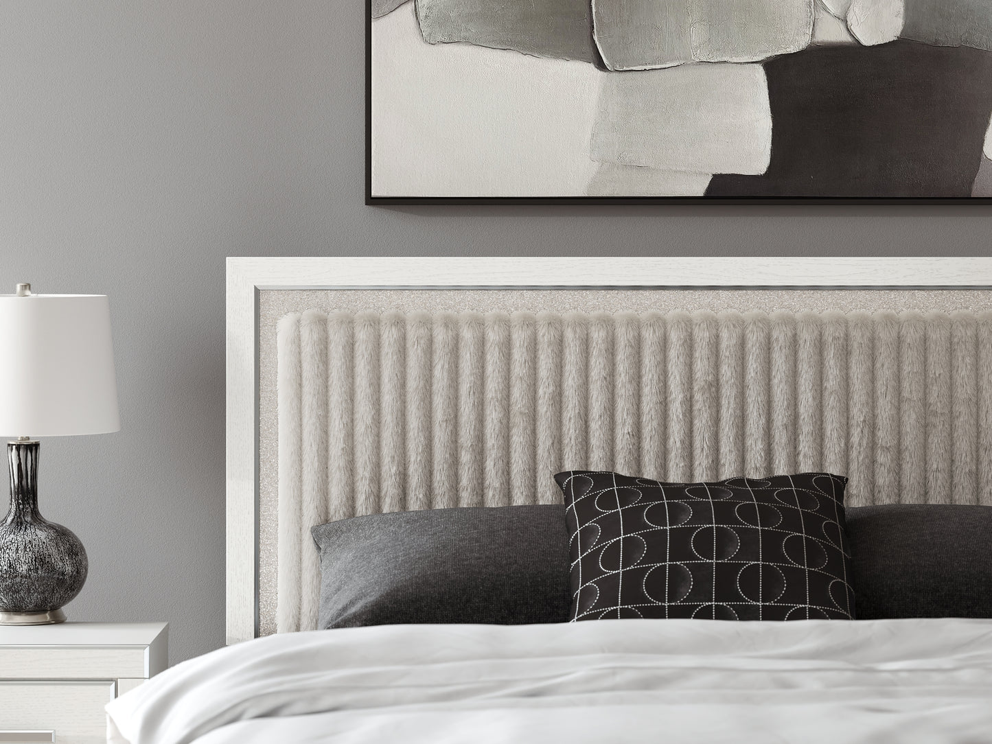 Cama tapizada Zuraleus King con panel