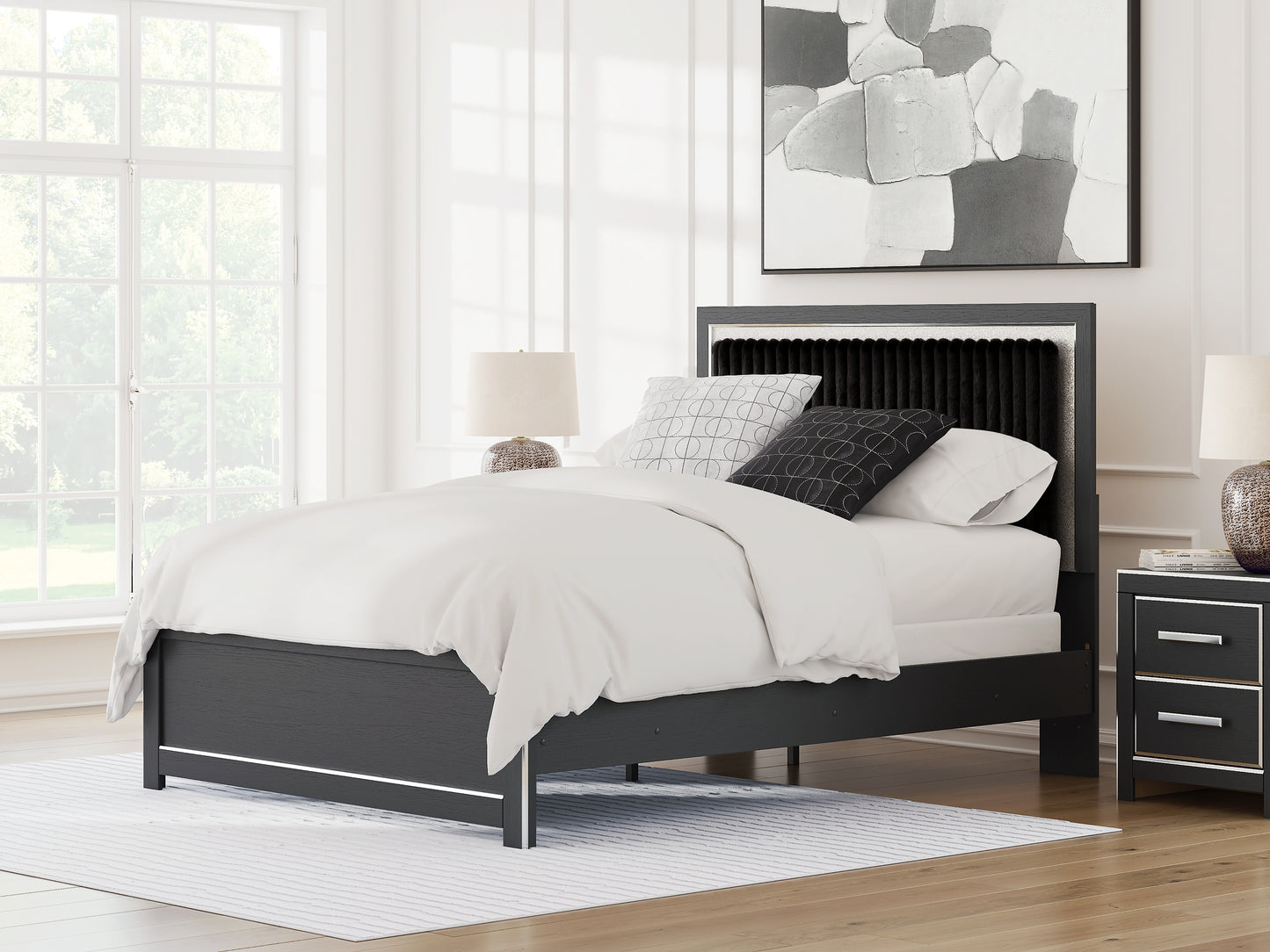 Cama tapizada Zuraleus Queen con panel