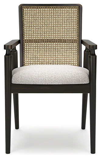 Mesa de comedor Galliden y 8 sillas