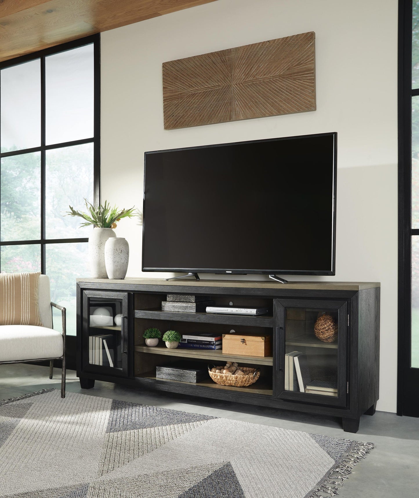 Soporte de TV Foyland XL con opción de chimenea