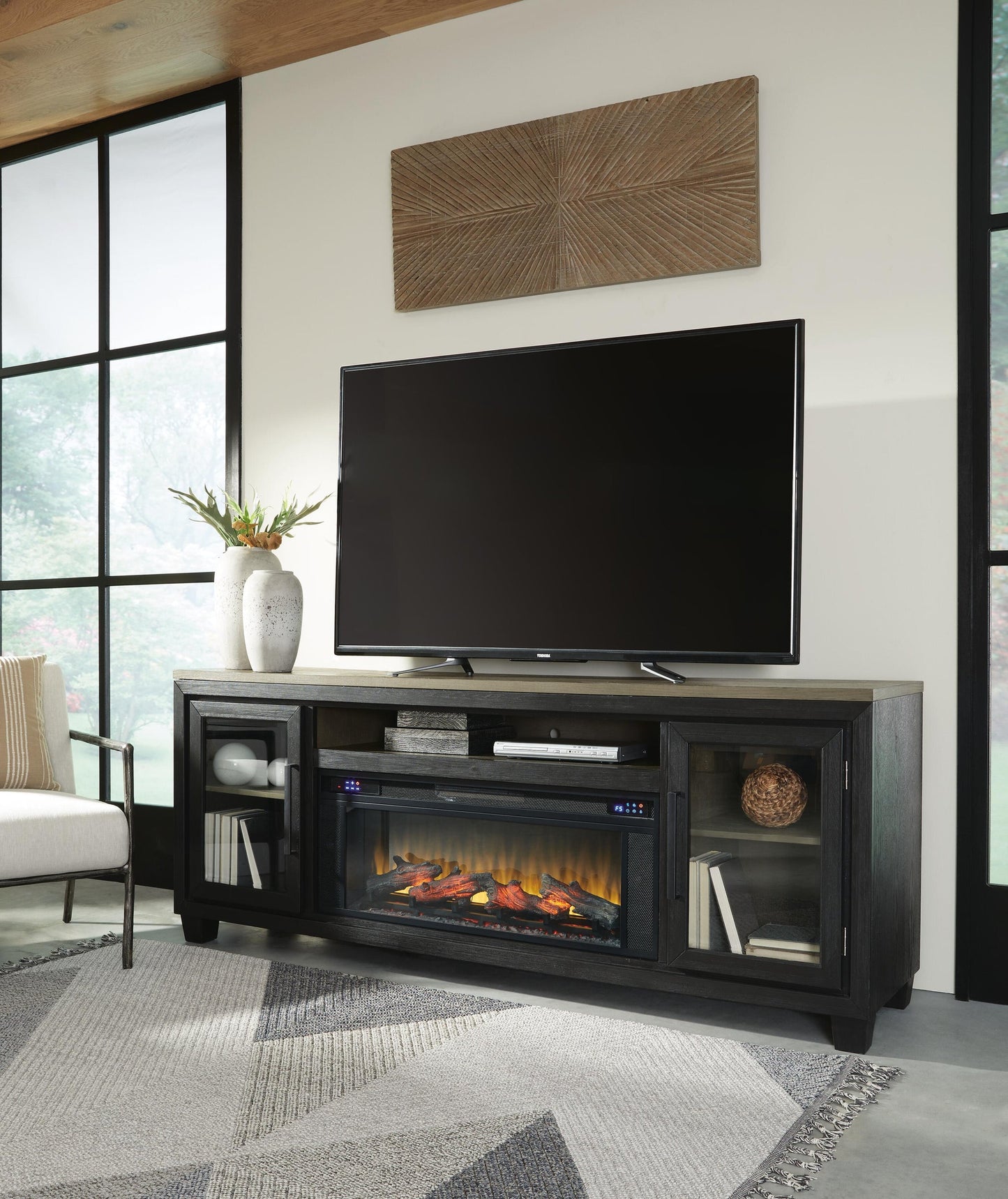 Soporte de TV Foyland de 83" con chimenea eléctrica