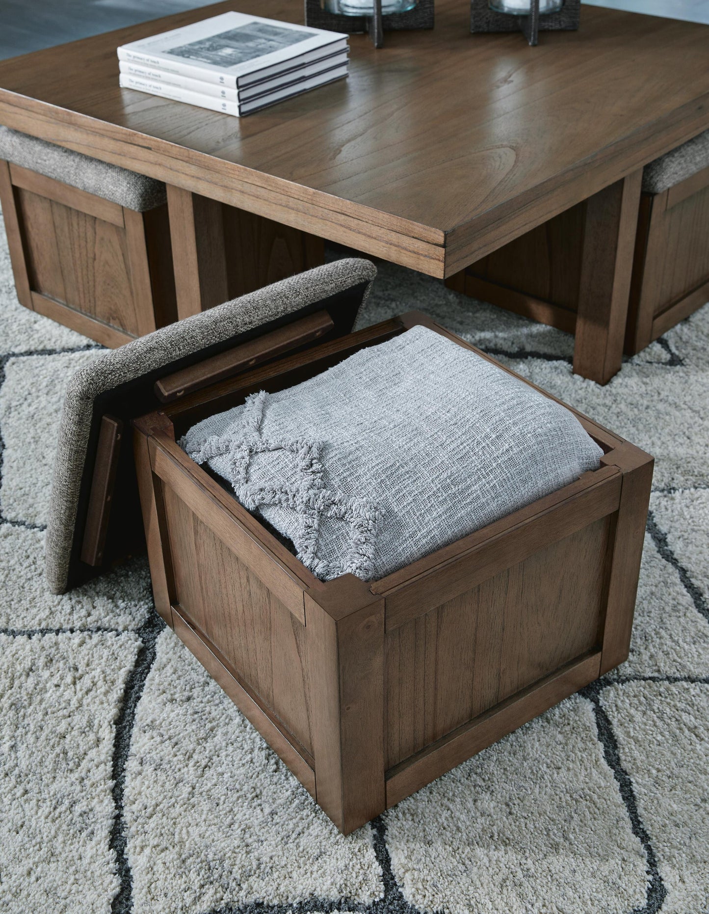 Mesa de cóctel Boardernest con 4 taburetes (5/CN)