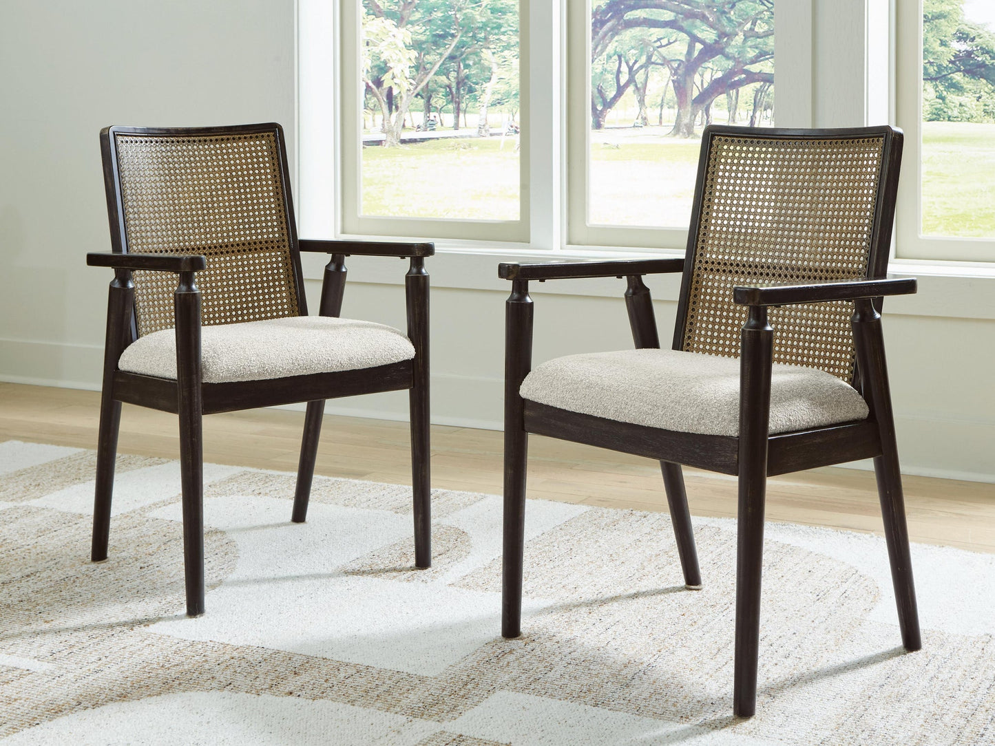 Silla de comedor Galliden UPH con brazos (2/CN)
