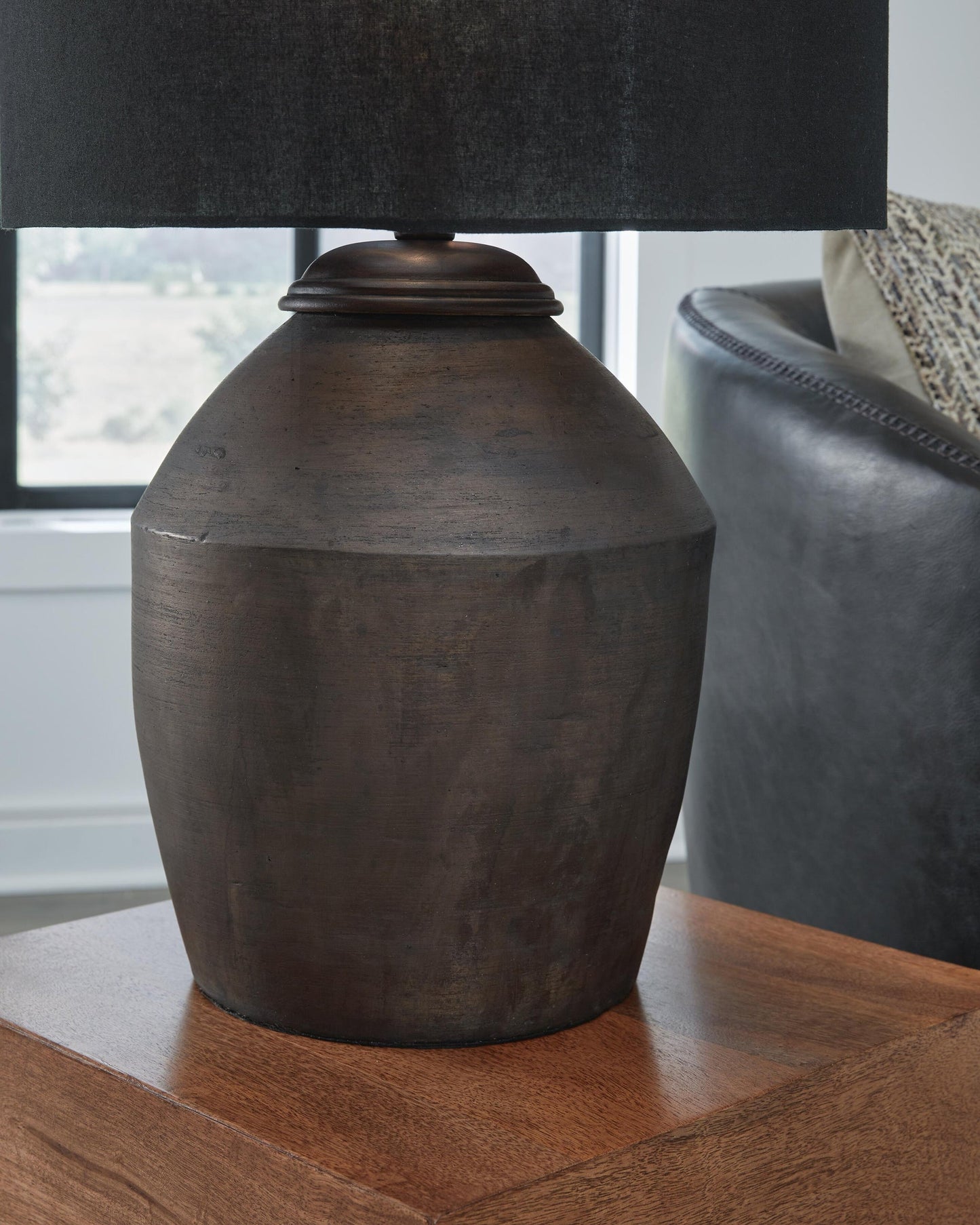 Lámpara de mesa de terracota Naareman (1/CN)
