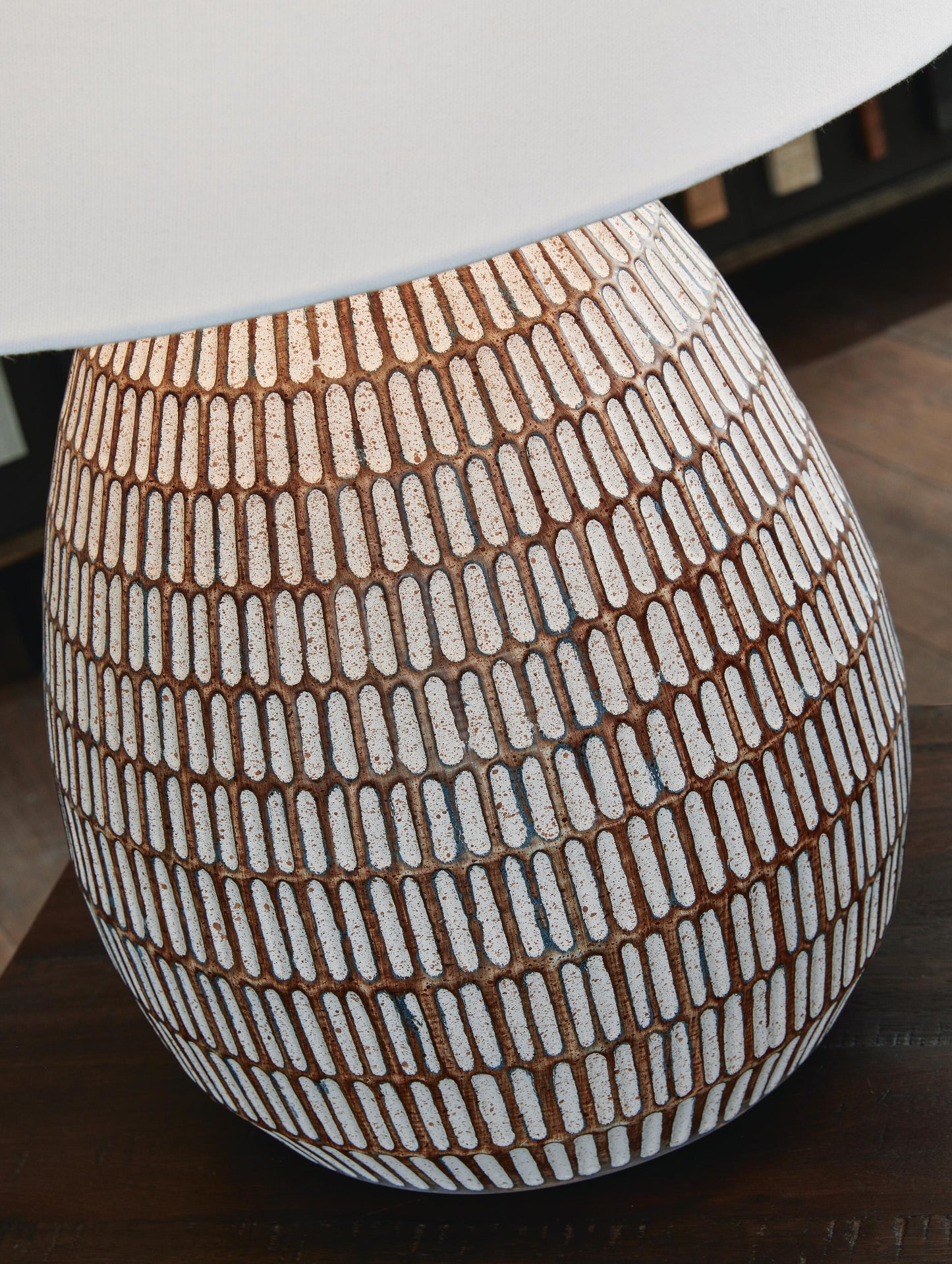 Lámpara de mesa metálica Darrich (1/CN)