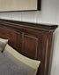 Cama con almacenamiento Porter Queen con panel
