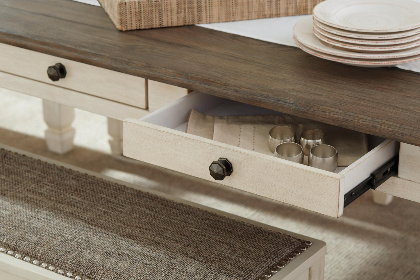 Mesa de comedor Bolanburg y 6 sillas