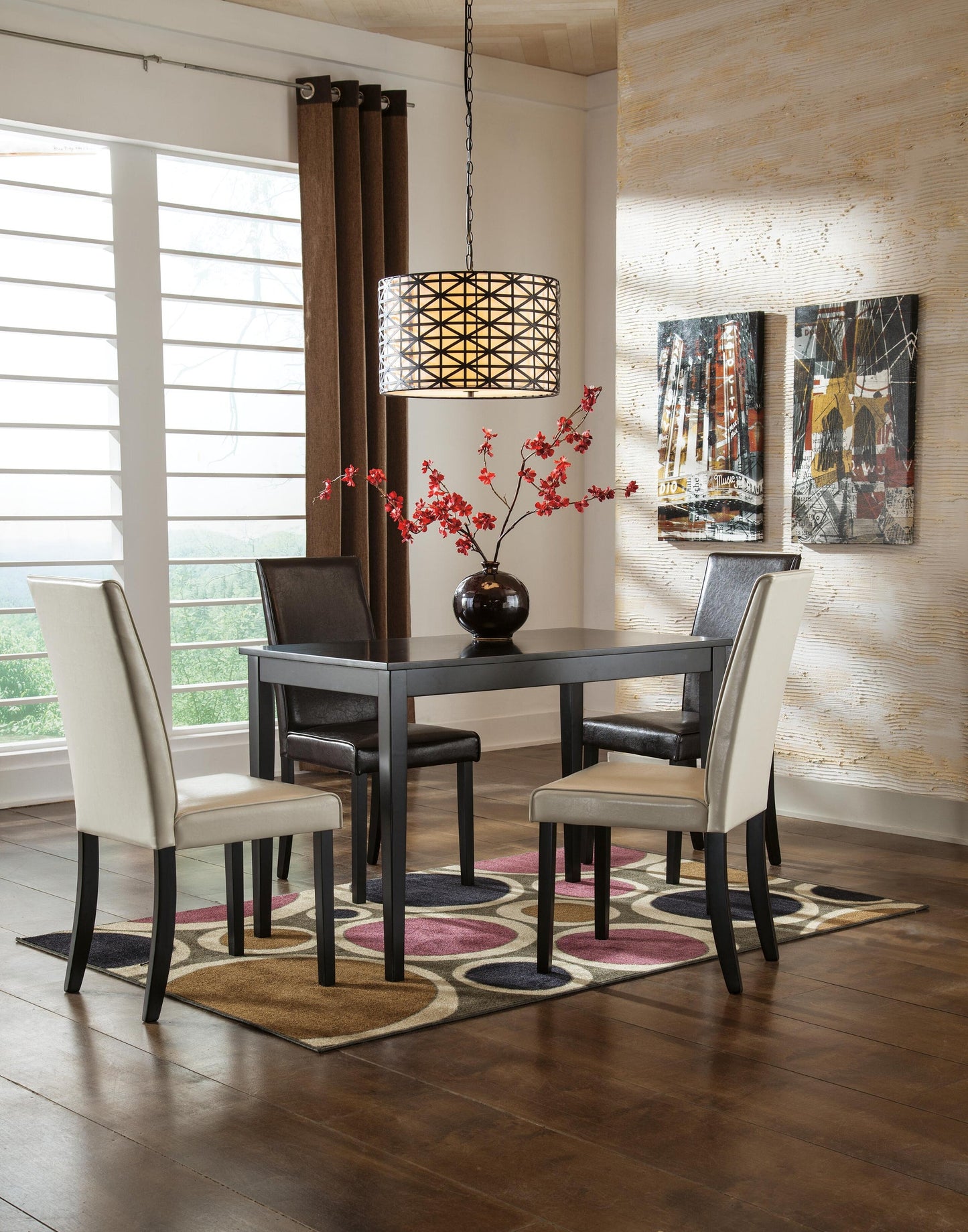 Mesa de comedor Kimonte y 4 sillas