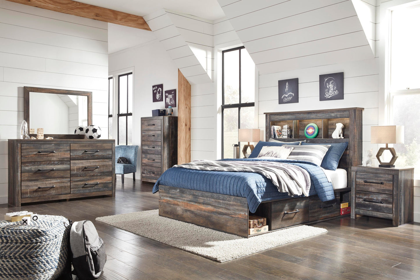 Cama Drystan de tamaño completo con estantería, 2 cajones de almacenamiento, tocador con espejo, cómoda y mesita de noche.