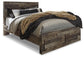 Cama Derekson tamaño Queen con dos cajones, tocador con espejo, cómoda y mesita de noche.