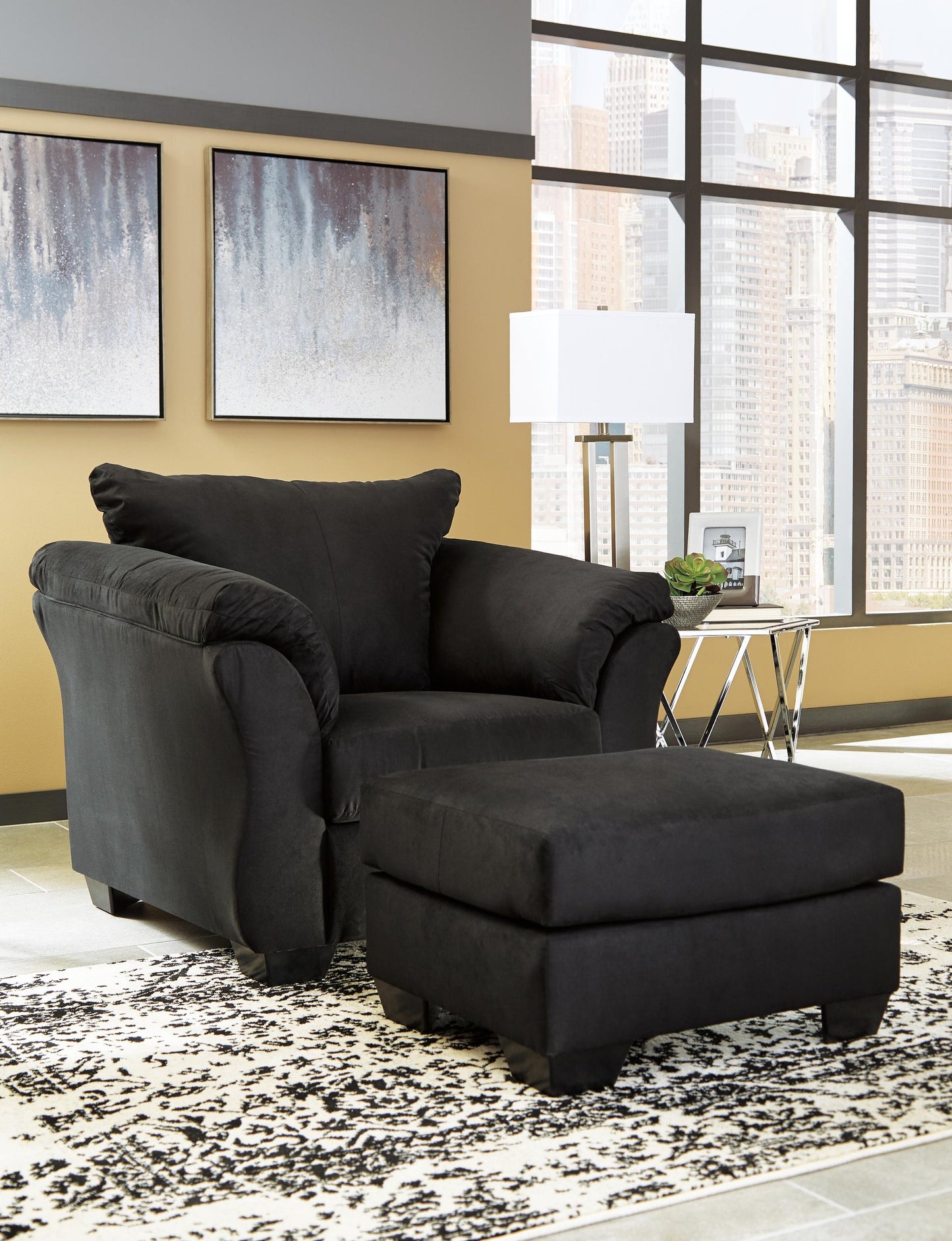 Sillón y otomana Darcy