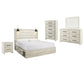 Cama Cambeck tamaño King con cabecero y cuatro cajones, tocador con espejo, cómoda y mesita de noche.