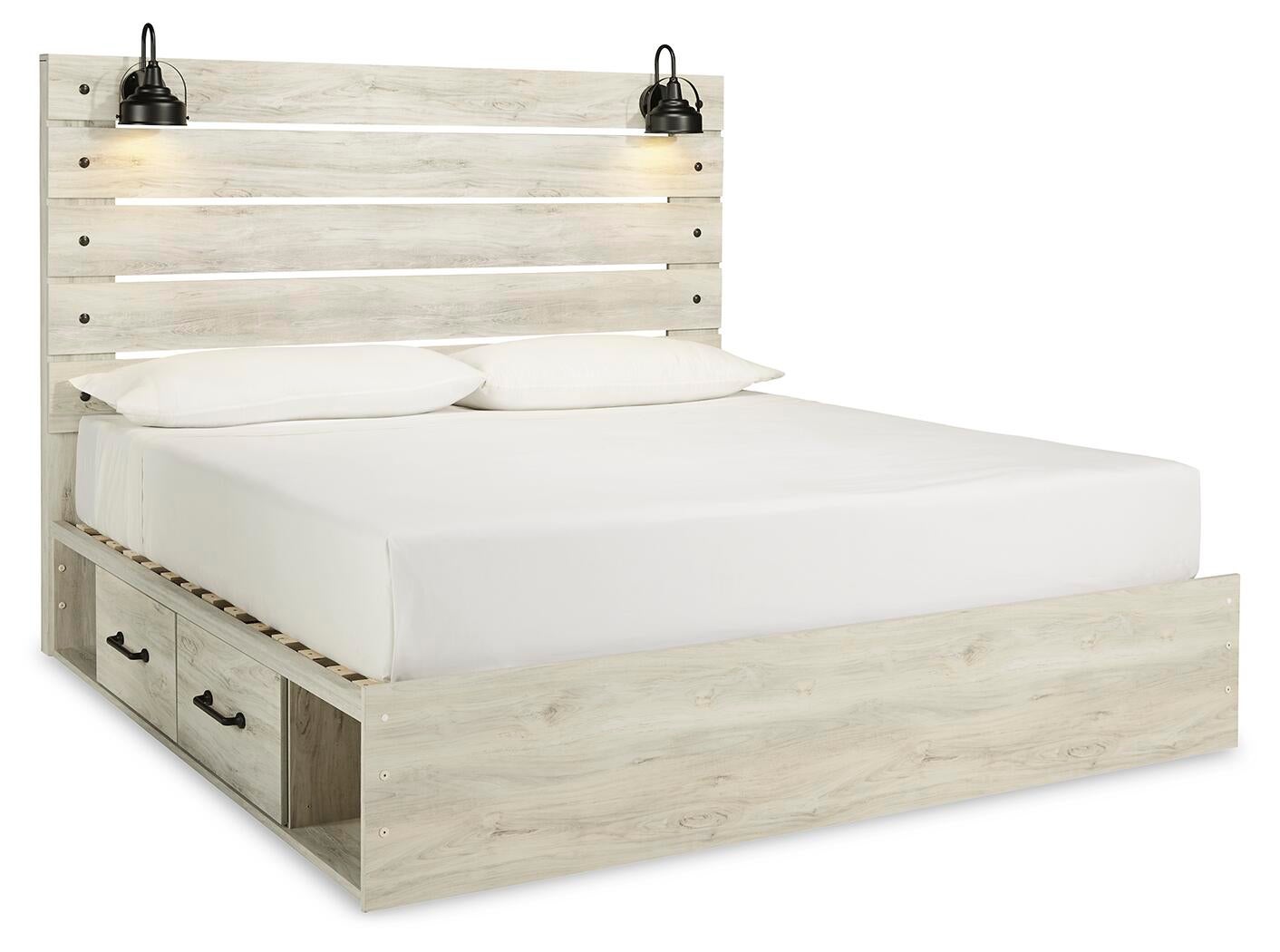 Cama Cambeck tamaño King con cabecero y cuatro cajones, tocador con espejo, cómoda y mesita de noche.