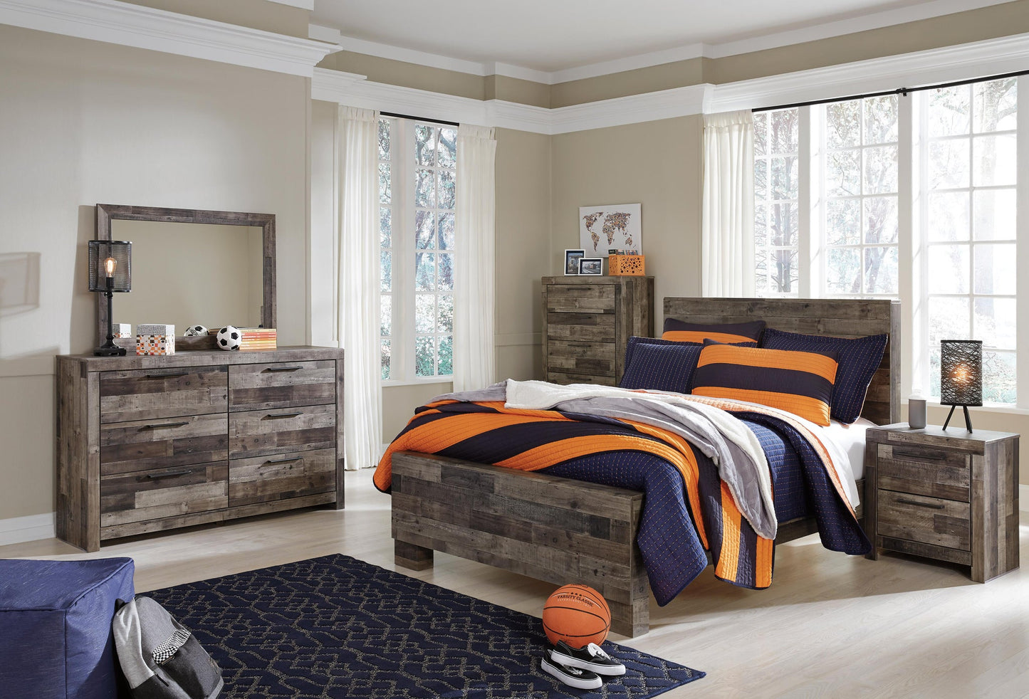 Cama Derekson de tamaño completo con tocador con espejo, cómoda y mesita de noche