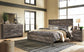 Cama Wynnlow King con cabecero y tocador con espejo