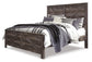 Cama Wynnlow King Crossbuck con cabecero y tocador con espejo