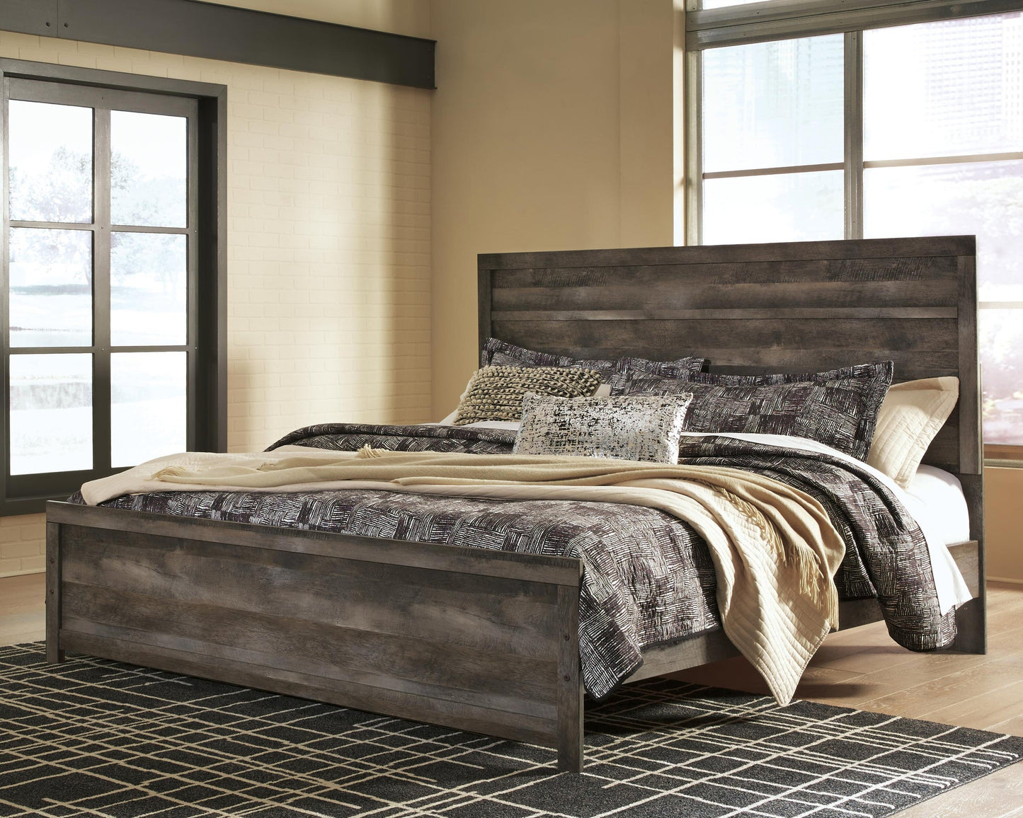 Cama Wynnlow tamaño King con cabecero, tocador con espejo, cómoda y mesita de noche