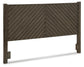 Cama Arkenton King con cabecero y tocador con espejo