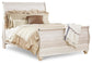Cama Willowton Queen tipo trineo con tocador con espejo y mesita de noche