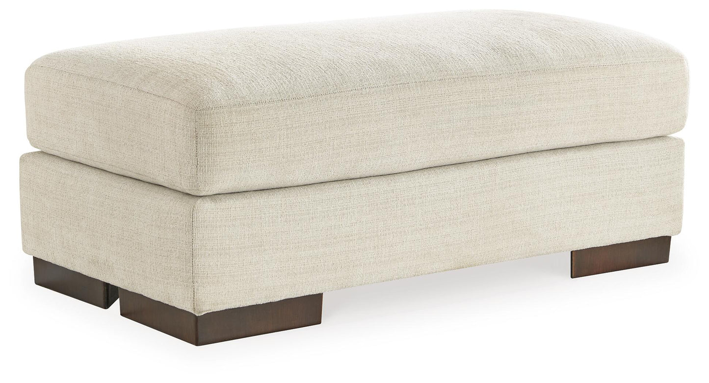 Sillón y otomana Maggie