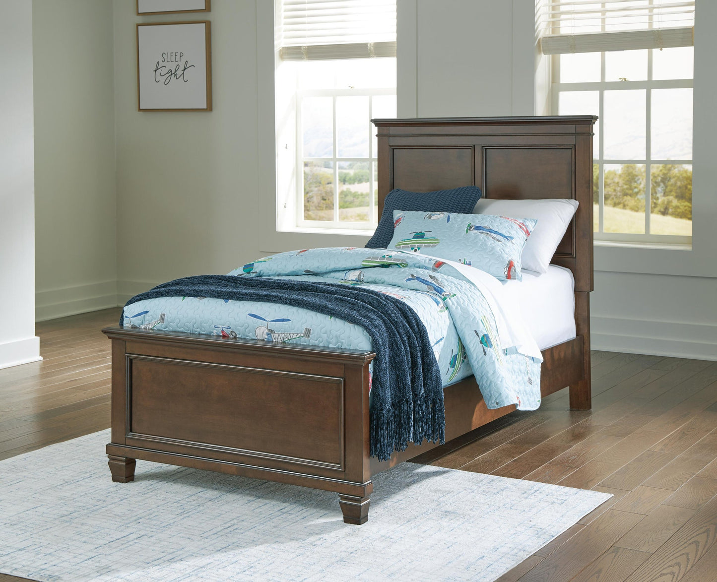 Cama doble Danabrin con tocador con espejo, cómoda y mesita de noche