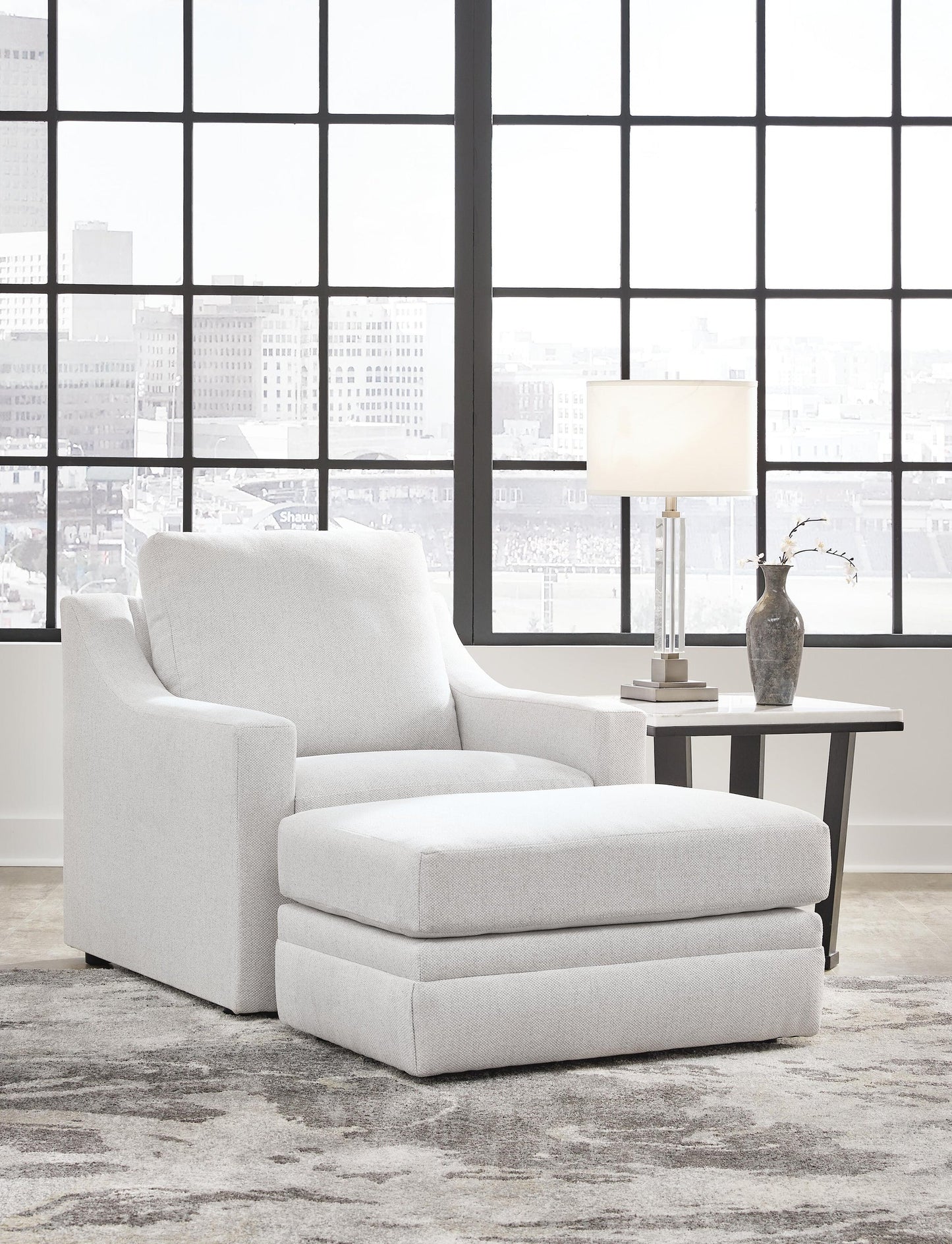 Sillón y otomana Maitelynn