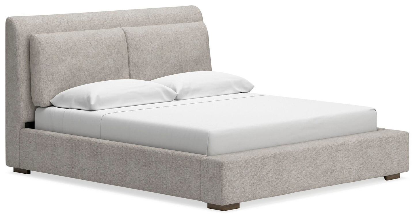 Cama tapizada Cabalynn tamaño California King con tocador y mesita de noche con espejo