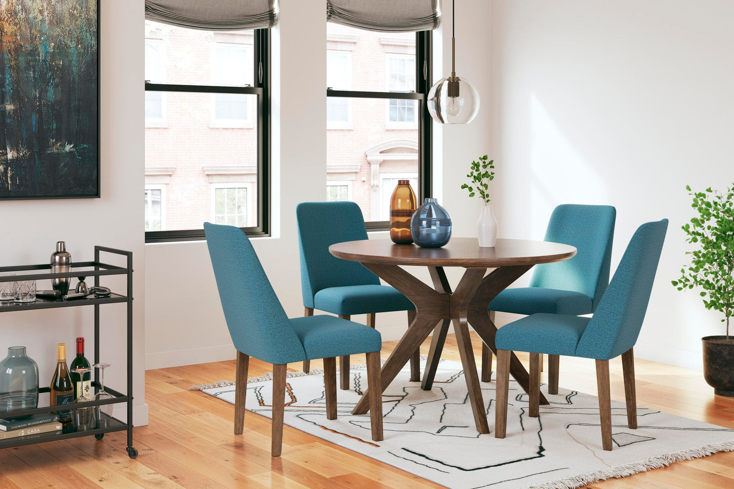 Mesa de comedor Lyncott y 4 sillas