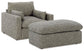 Sillón y otomana dramáticos