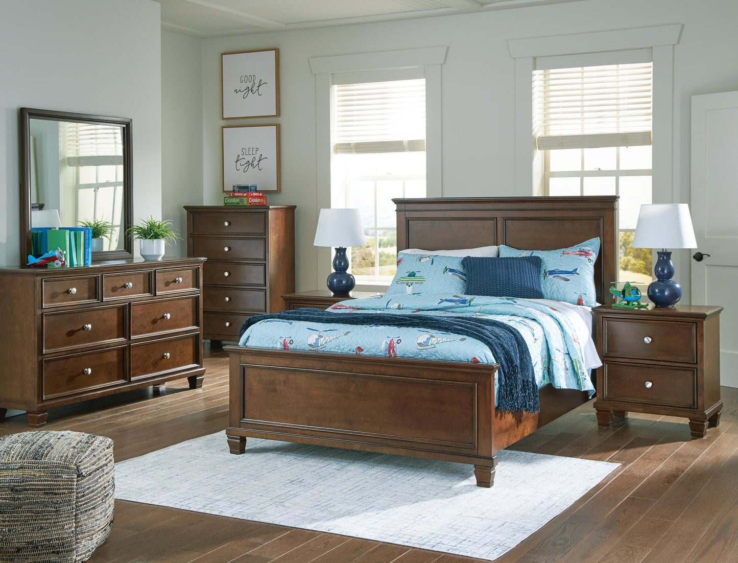 Cama Danabrin de tamaño completo con tocador con espejo, cómoda y mesita de noche