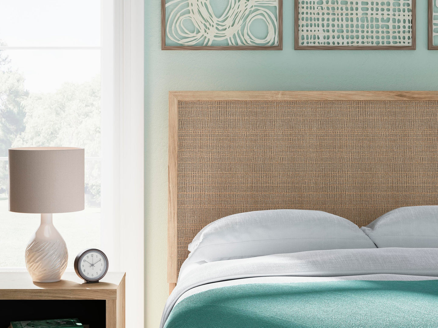 Cama Cielden de cuerpo entero tapizada con tocador con espejo, cómoda y mesita de noche