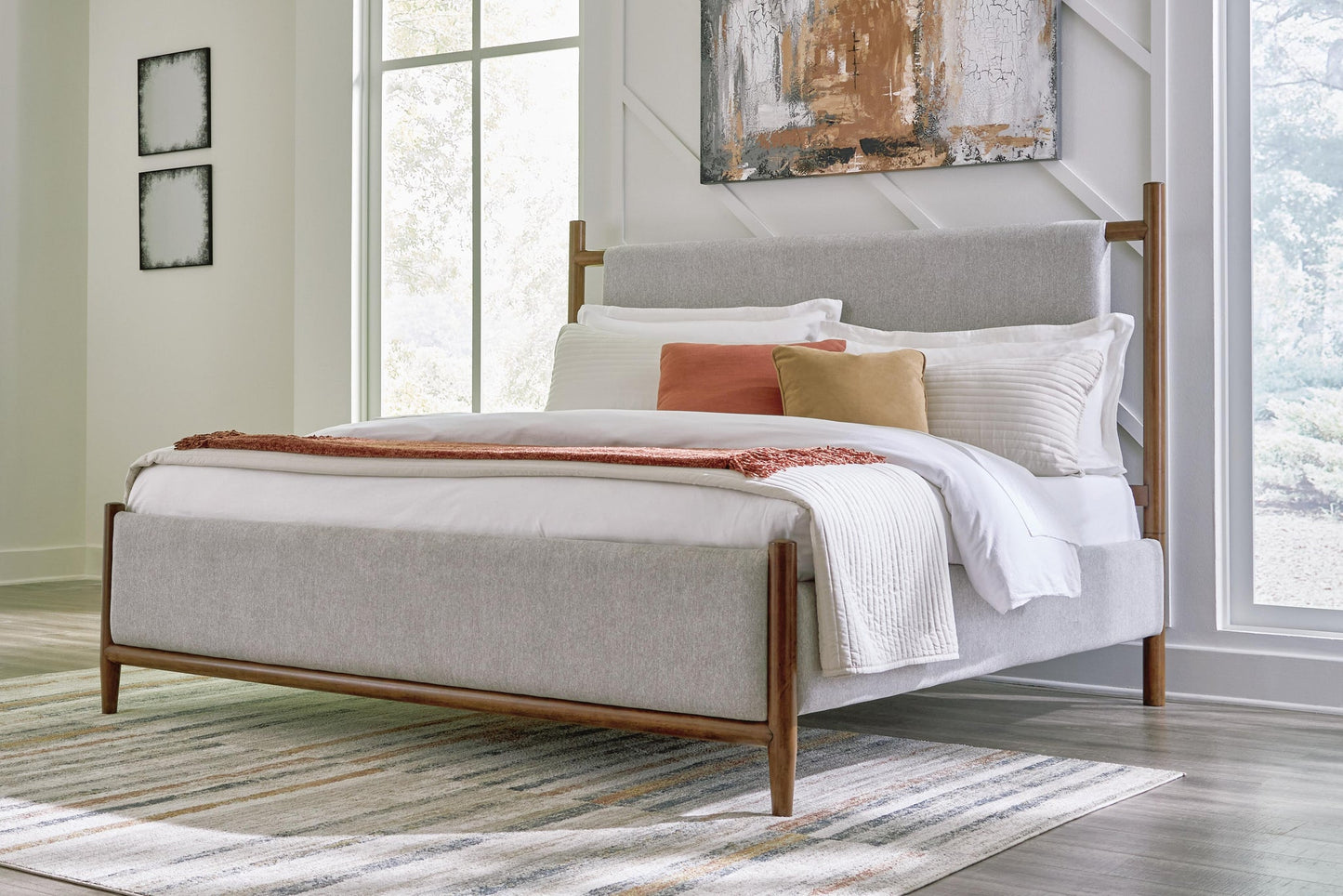 Cama tapizada Lyncott tamaño King con tocador con espejo, cómoda y mesita de noche
