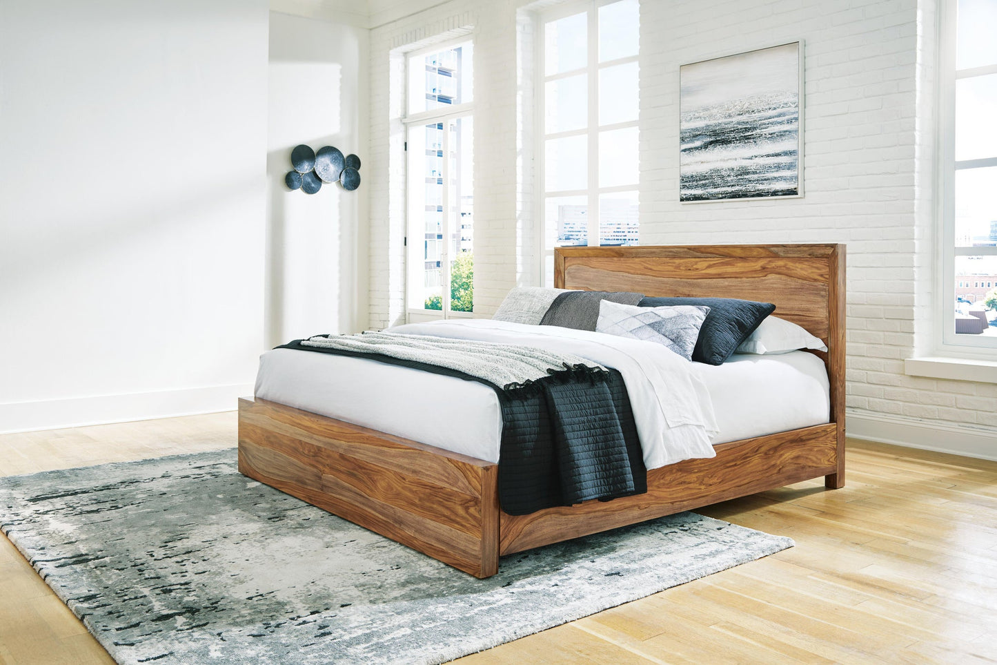 Cama tamaño king Dressonni con cabecero y tocador con espejo