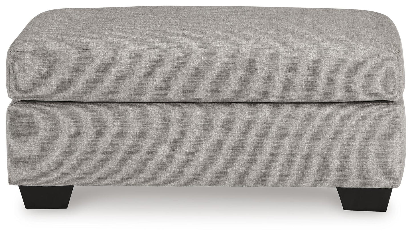 Sillón y otomana Avenal Park