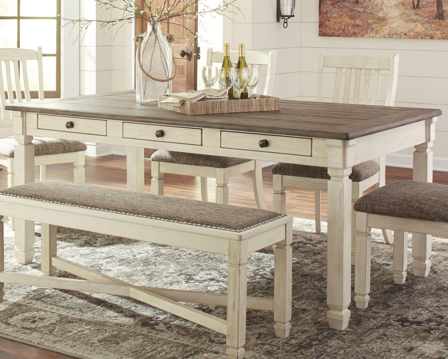 Mesa de comedor Bolanburg y 4 sillas